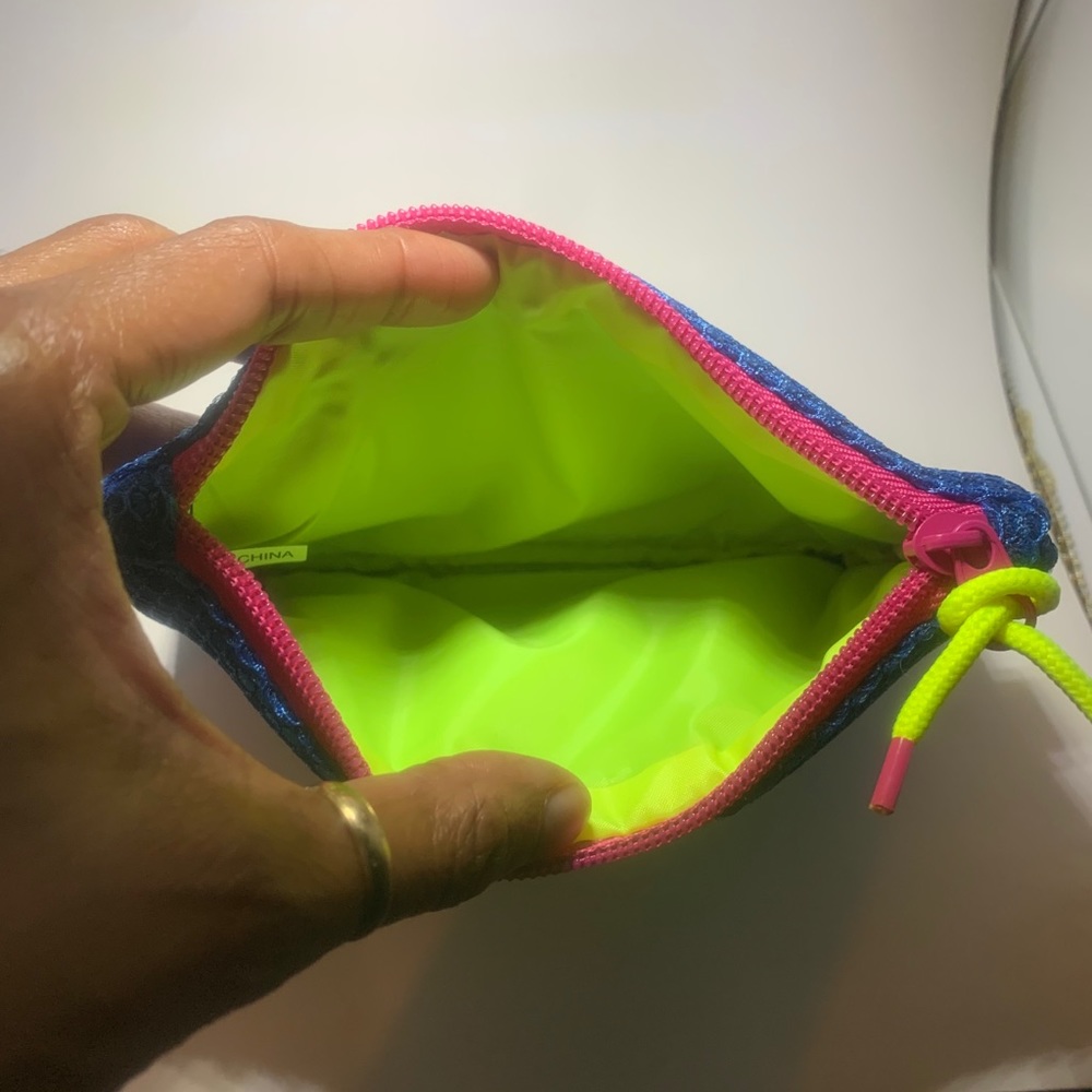 IPSY Cosmetic bags - $6 ea or 3 for $10.00 - Picture 13 of 16